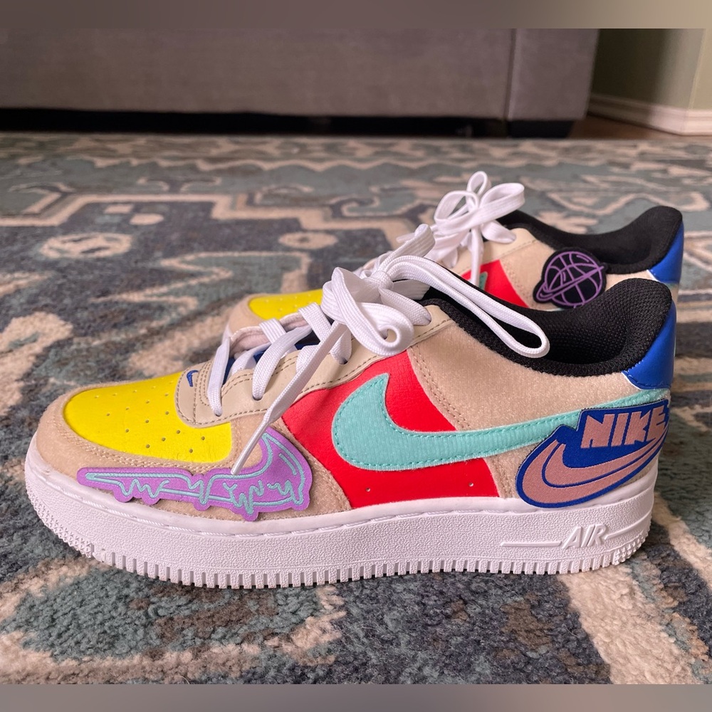 Nike Air Force 1 LV8